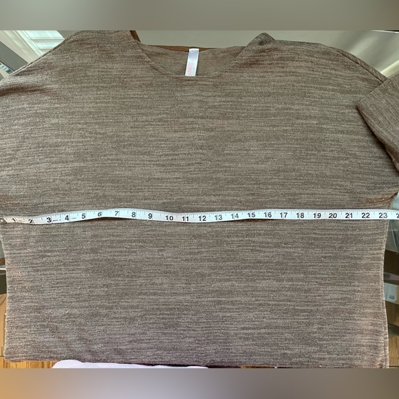 Brown Tunic Top sweater- Sz L - Picture 8 of 9